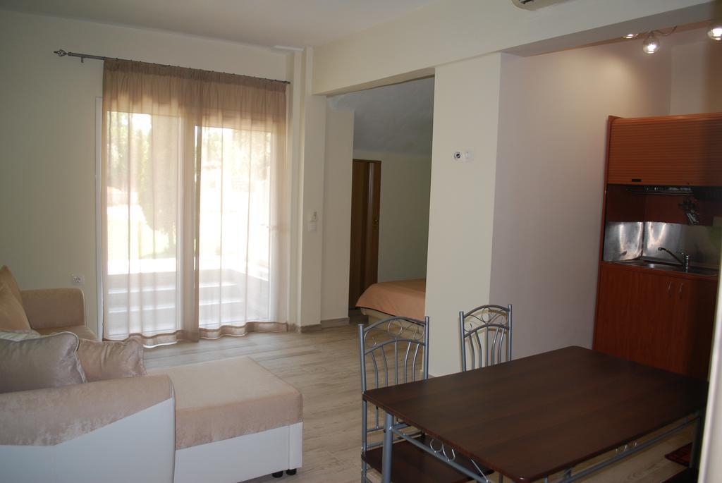 Family House Emerald ลิเมนาเรีย ภายนอก รูปภาพ