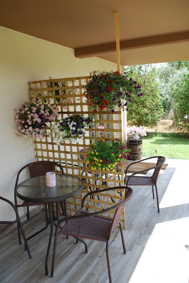 Family House Emerald ลิเมนาเรีย ภายนอก รูปภาพ